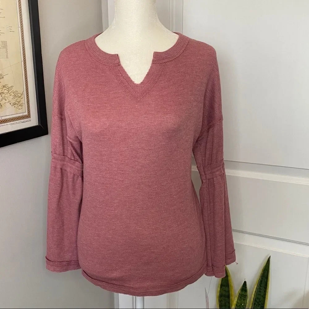NWT Baea Flare Sleeve Thermal Top - Picture 3 of 13